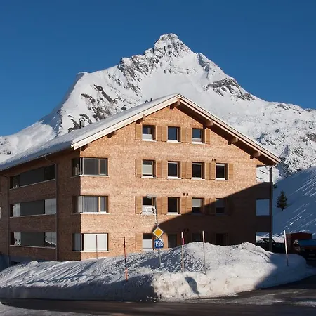 Alpenappartement Bergkoenig شقة *